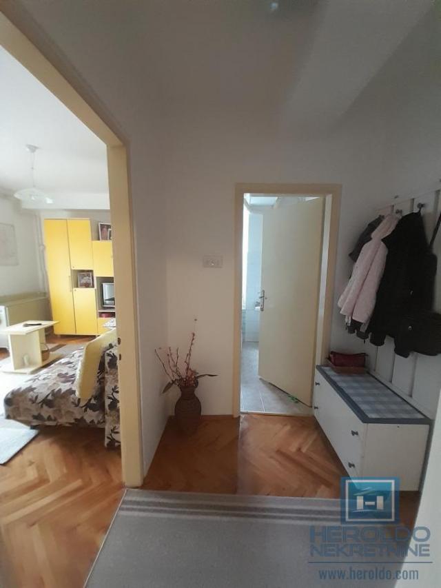 Three-room apartment for sale in Ćuprija