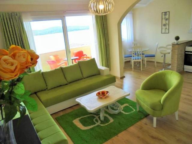 Modern 1-bedroom apartment with a sea view in Tivat for rent