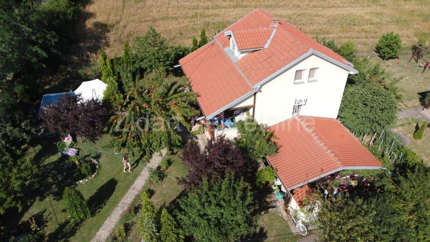 Lepa porodična kuća, Obrenovac, Barič, 163m2, 6, 7a