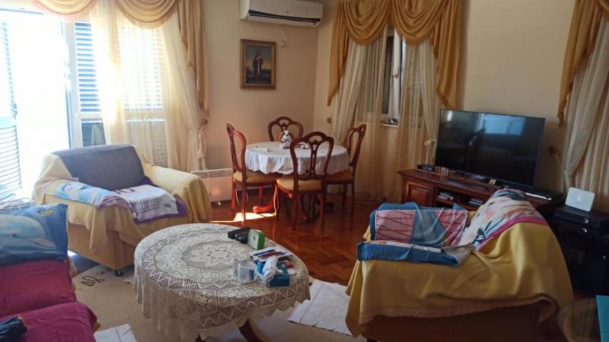 Beautiful 2-bedroom apartment in an excellent location in Budva for sale