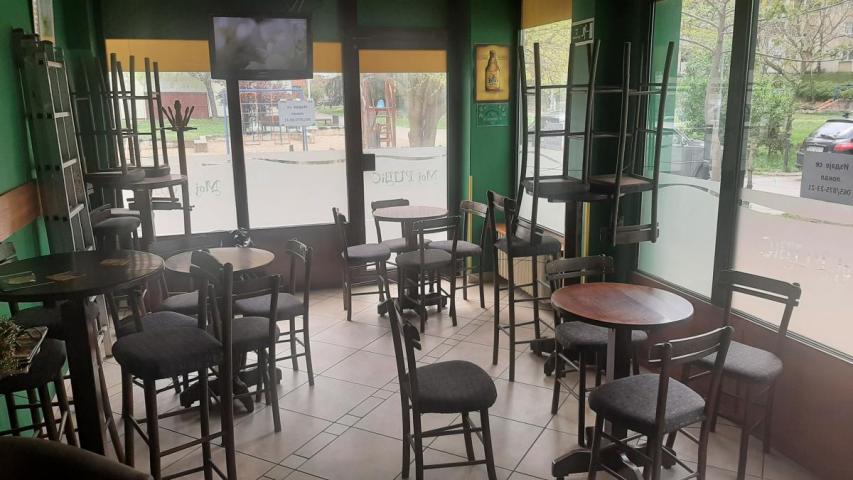 Izdajemo opremljen Lokal-Caffe na Limanu II