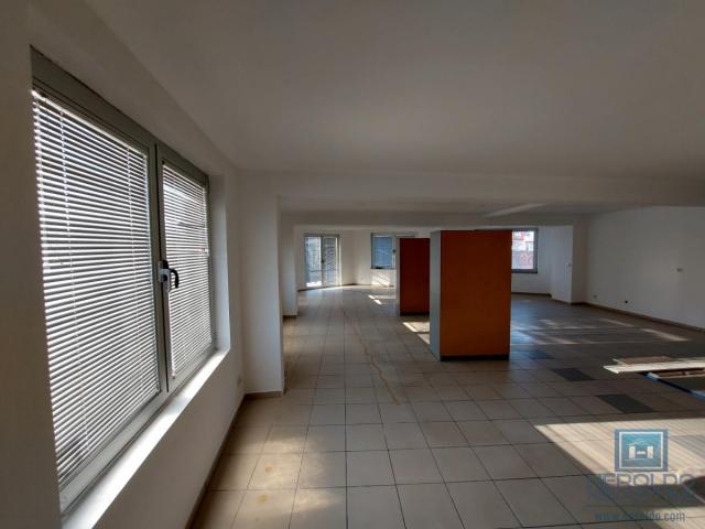 Office space in the center for rent of 91m2