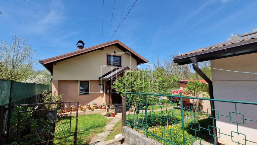 Verkauf von Häusern mit dazugehörigen Einrichtungen East Sarajevo