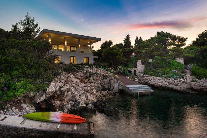 Luksuzna vila, prodaja, Dubrovnik, Koločep, vrt, bazen, parking