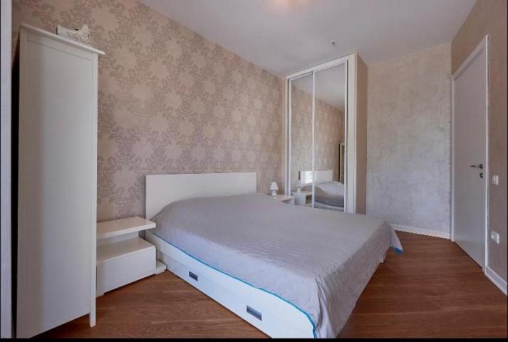 Luxury 1-bedroom apartment in Budva for rent