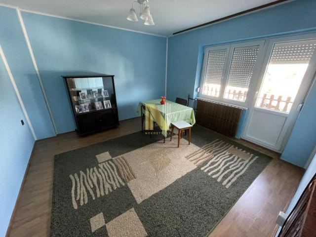 Na prodaju dvojna kuća - Petrovaradin