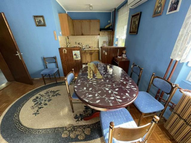 Na prodaju dvojna kuća - Petrovaradin