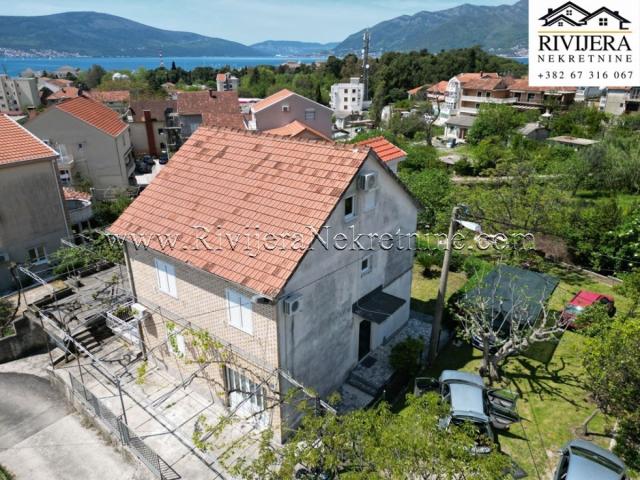 House for sale in the center of Tivat, Ucuri