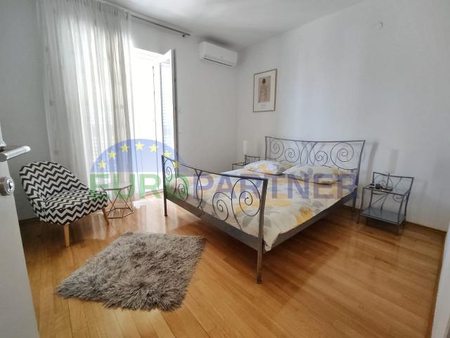 Split, renovated apartment 5 min. from the beach and the down town