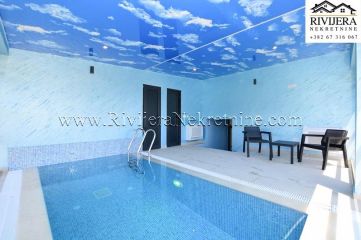 Luxury apartment with pool in Igalo Boka bay