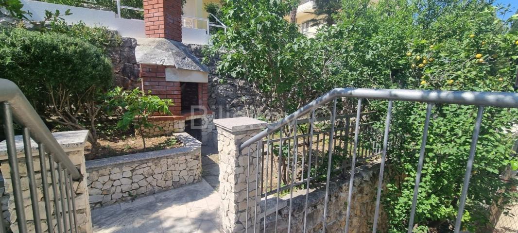 Trogir, Čiovo, prodaja, dvojna kuća 70m od mora i plaže