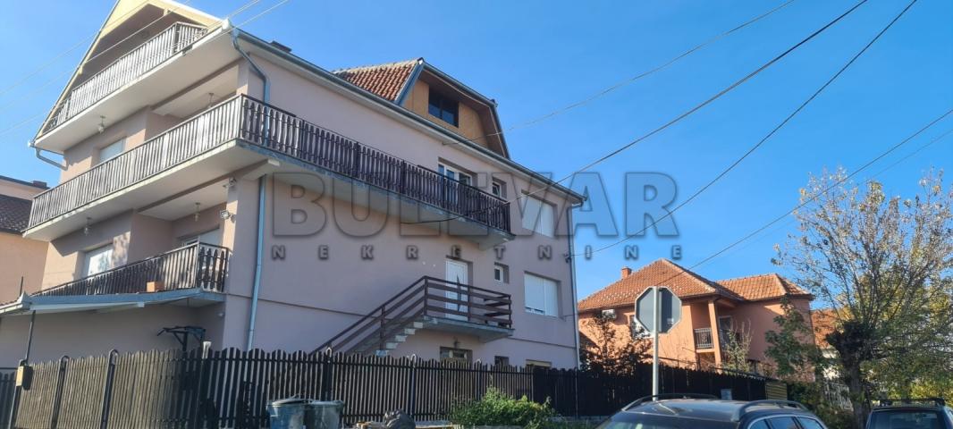 Kuća u Kragujevcu, naselje Bresnica – 118 m2 u osnovi, plac 403 m2
