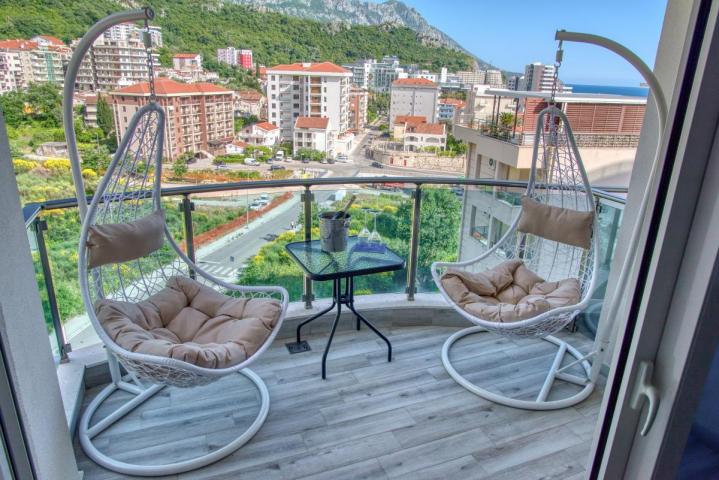 Luxury 1-bedroom apartment with a sea view in Budva for rent