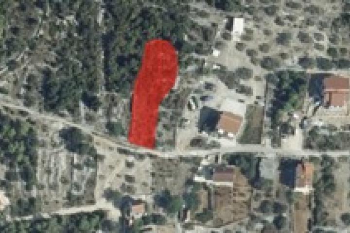 Trogir, Vinišće, atraktivno građevinsko zemljište 1209 m2