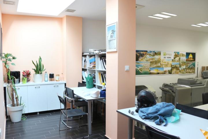 Firule, atraktivan poslovni prostor (208 m2)
