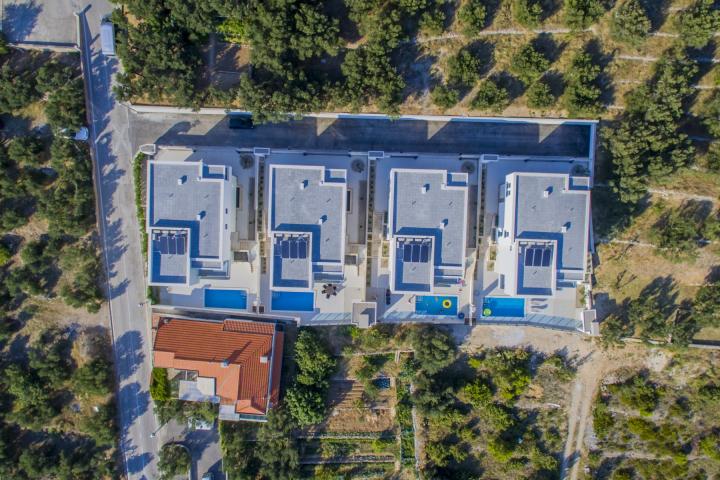Makarska, moderna vila s bazenom - V2