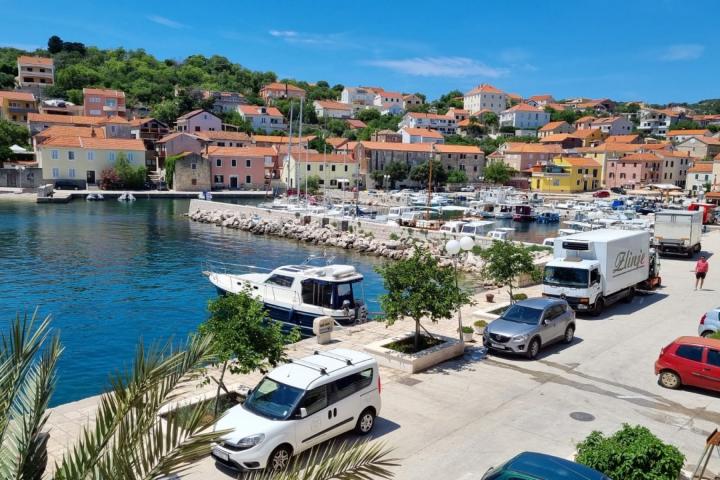 Zadar, Sali, građevinsko zemljište s pogledom na more