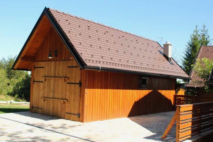 Plitvička jezera, novoizgrađena drvena kuća na zemljištu 9. 223m2 nadomak nacionalnog parka