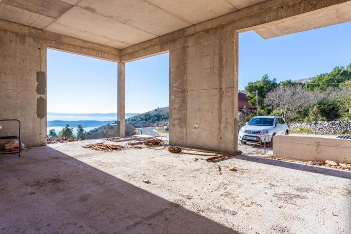 Seget, moderna vila s panoramskim pogledom na more