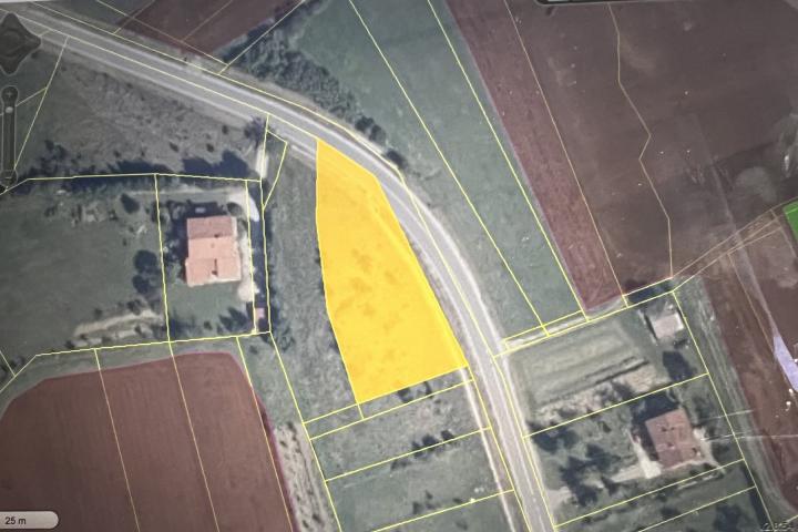 Istra, Buzet, građevinsko zemljište 1727 m2