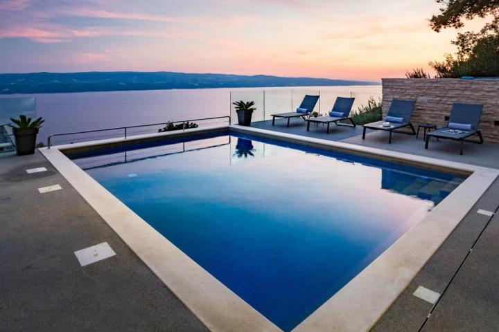 Omiš, luksuzna vila s bazenom i panoramskim pogledom