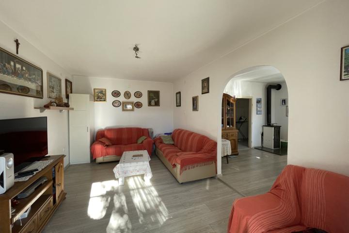 Dubrovnik - Lapad, dva stana ukupne površine 111 m2