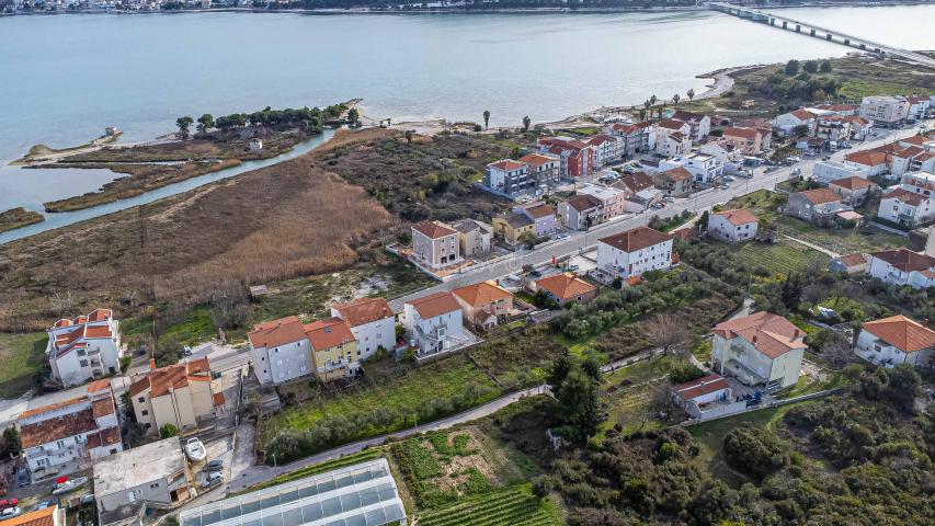 Prodaja, Trogir, građevinsko zemljište s projektom
