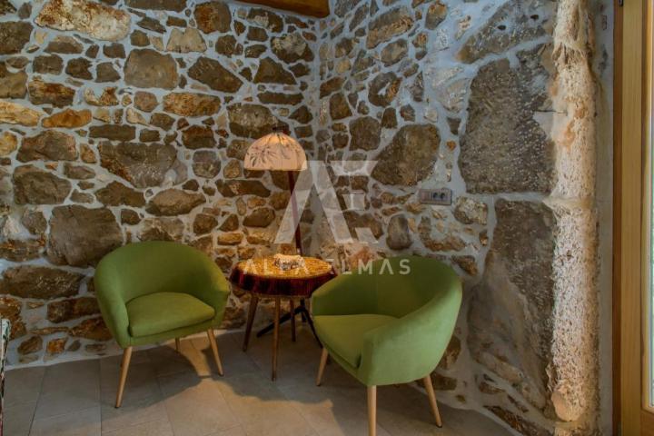 Luksuzna kamena vila na mirnoj lokaciji u okolici Vrbnika - ID 127