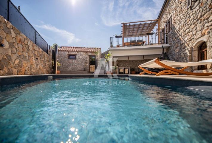 Vrbnik, okolica, mediteranska kamena vila sa bazenom!! ID 320 