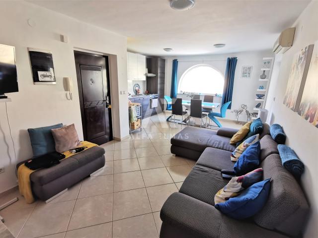 Čižići, two separate apartments 300m from the sea!! ID 417