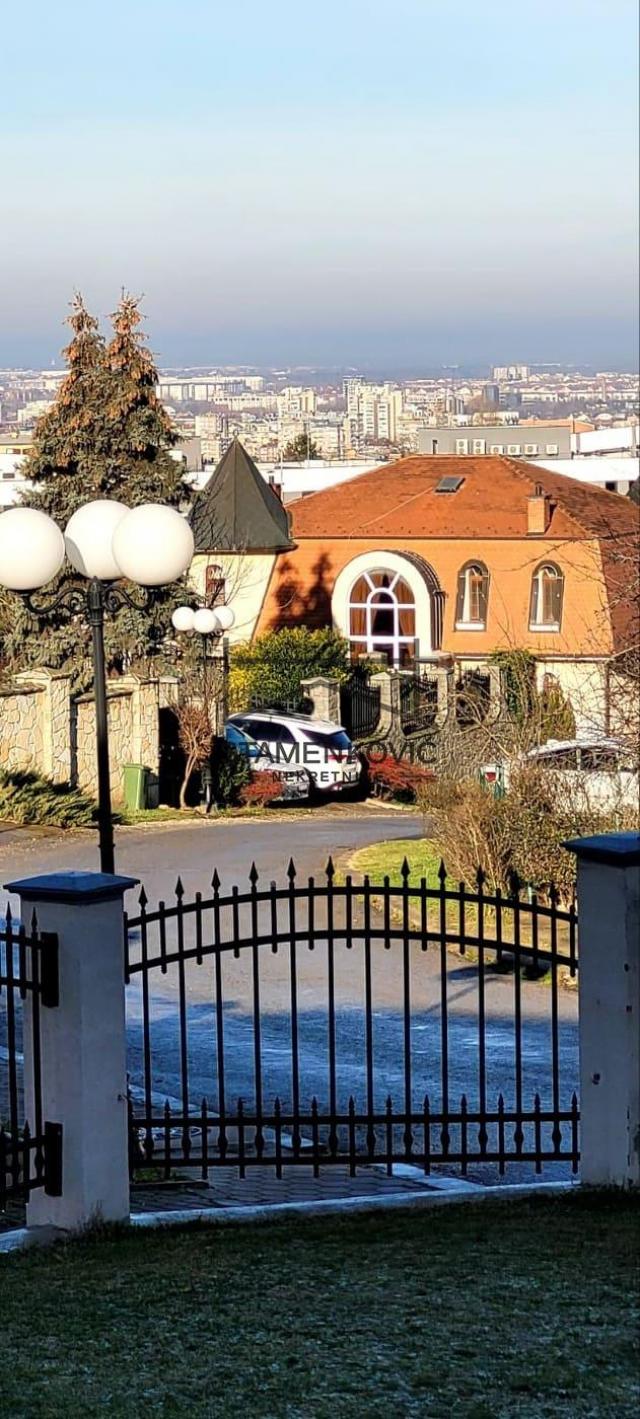 Prelepa Kuća na Tatarskom Brdu ID#5692