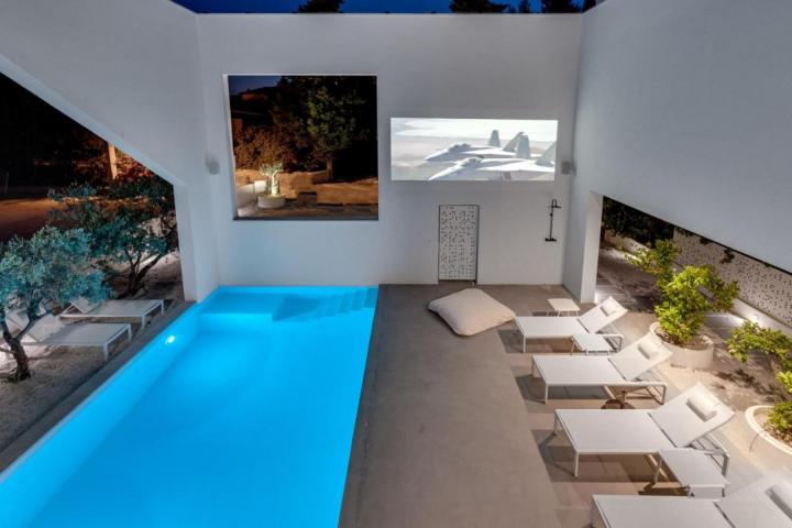 Brač, moderna, luksuzna vila s bazenom