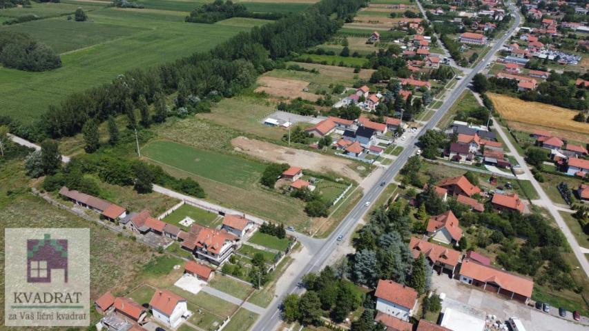 Građevinski plac 30, 45 ari, Obrenovac, Zvečka – 101 000 €
