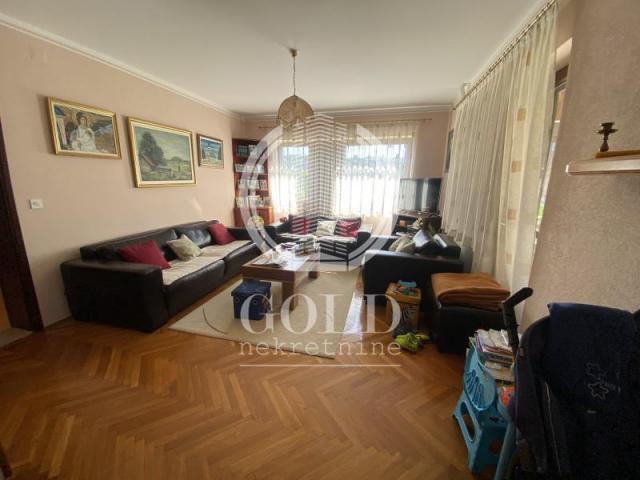 Prodajemo porodičnu kuću u Bukovcu, Novi Sad, 279m2, 185400e ID#6000