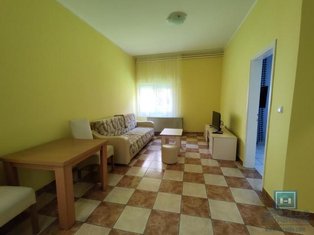 one bedroom apartment in the center on the ground floor