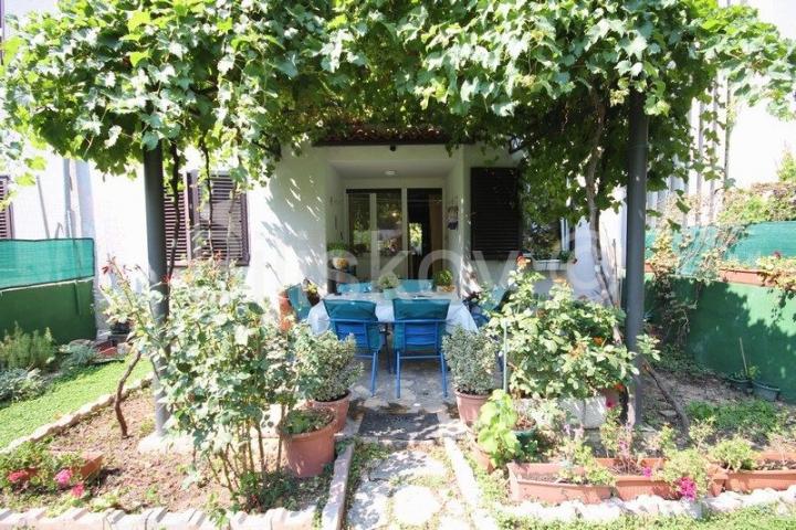 Split, Mertojaka - dvosoban komforan stan s vrtom