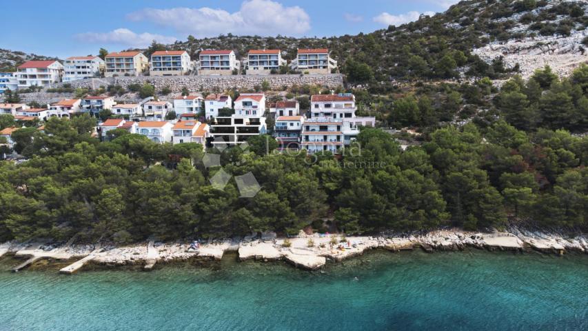 DRAGE  PAKOŠTANE - LUXURY APARTMENT FIRST LINE TO THE SEA - A3