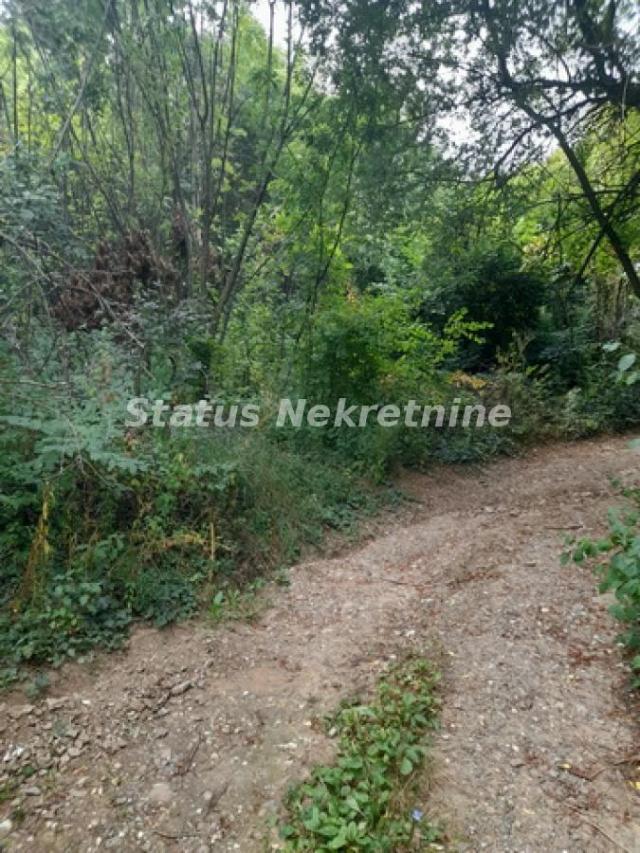 Sremski Karlovci-Stražilovo-Lepa Parcela 770 m2 u blizini Nacionalnog Parka-065/385 8880