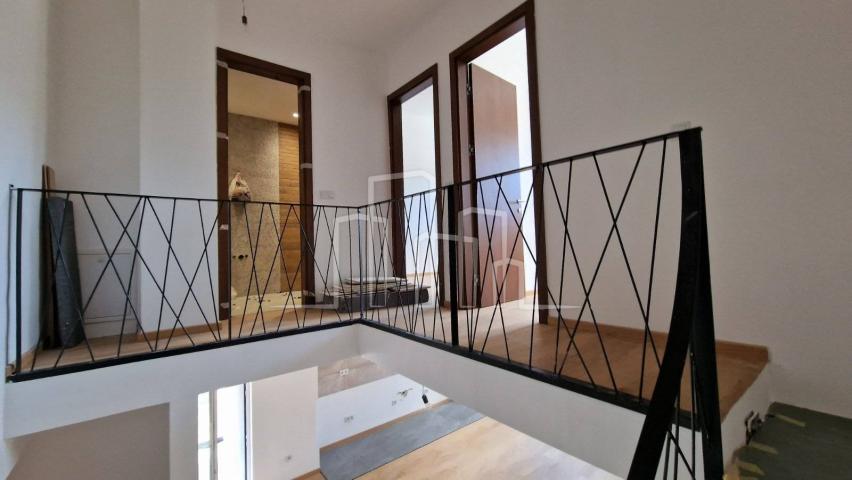 PENTHOUSE apartman 90m2 2x spavaće, 2x kupatila, 2x balkona dvostrana orijentacija Bjelašnica