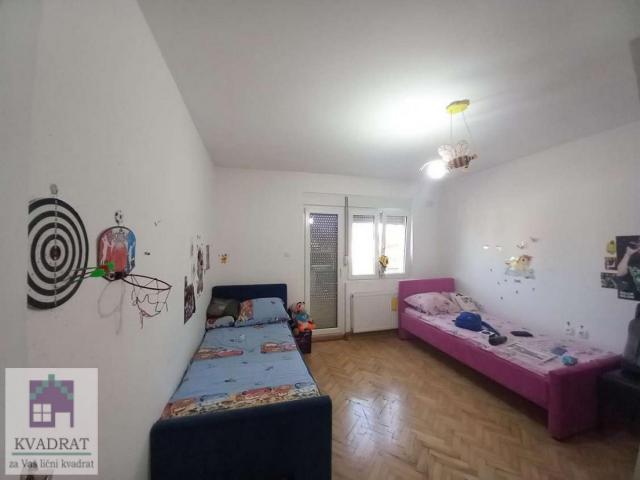 Kuća 290 m², 6, 5 ari  Obrenovac, Belo Polje – 185 000 € (NAMEŠTENA)