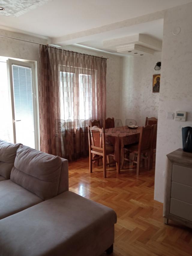 Kragujevac, Sunčani breg, kvalitetna porodična kuća, 180 m2