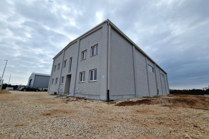 Rovinj, skladište s uredom za zakup, ukupna površina 230 m2