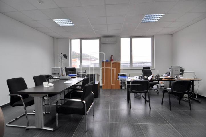 Kancelarija 41m2 sa režijama Novi Grad Sarajevo u sklopu veće poslovne zgrade