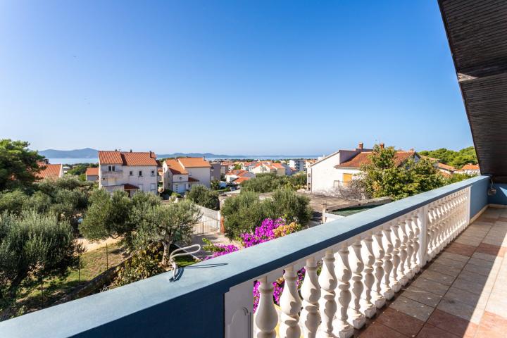 Zadar, Žmirići, kuća s pogledom na more
