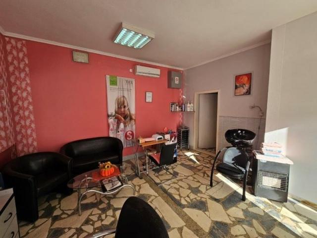 Izdaje se Frizerski salon 35 m2, Velika Župa, Prijepolje