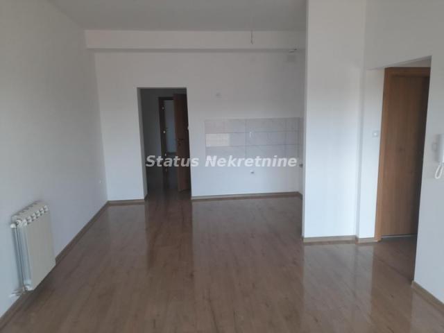 Sremska Kamenica-Useljiv Troiposoban stan 72 m2 na Tatarskom Brdu-065/385 8880