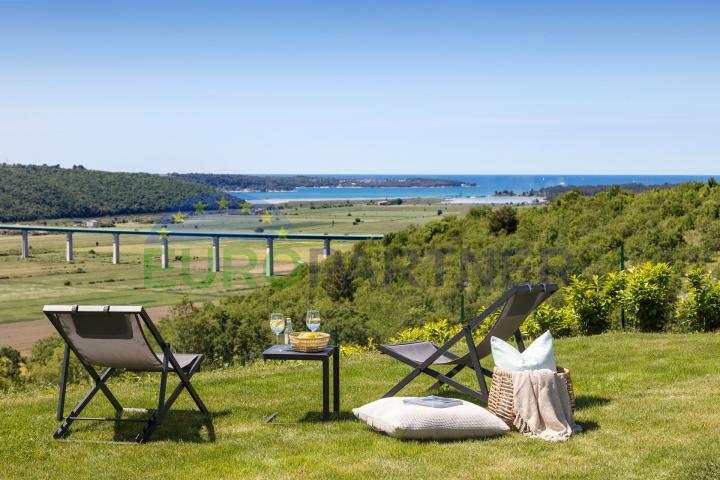 Luxury villa with sea view, Brtonigla