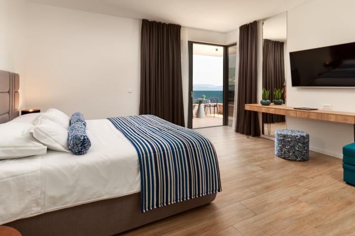 Trogir - Marina, luksuzna vila s bazenom i wellnessom
