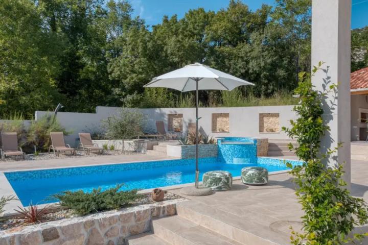 Crikvenica, Drvenik, moderna vrhunski dizajnirana villa s bazenom