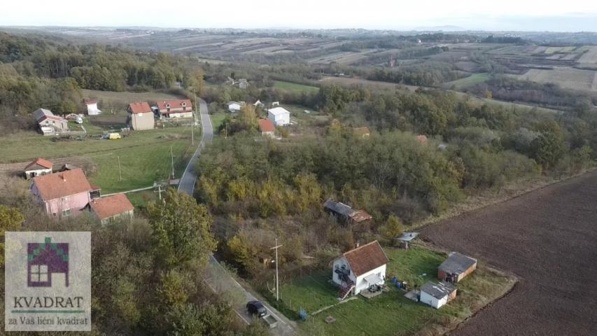 Građevinski plac 14 ari, Obrenovac, Jasenak – 12 000 €